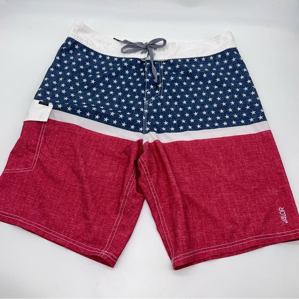 VALOR Star Pattern Red, White and Blue Board Men’s Shorts-Size 36